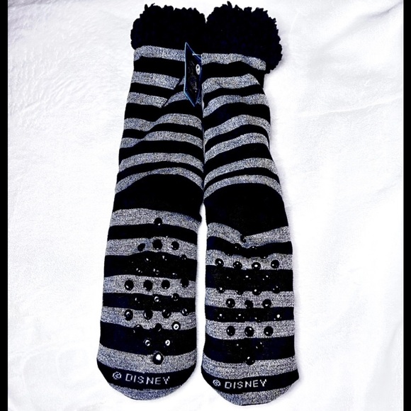 Disney’s Nightmare Before Christmas Jack Skellington Fuzzy Slipper Socks New - Picture 4 of 7